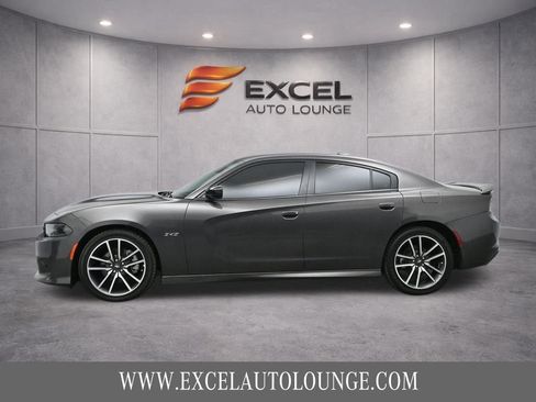 Used 2023 Dodge Charger R/T RWD image 3