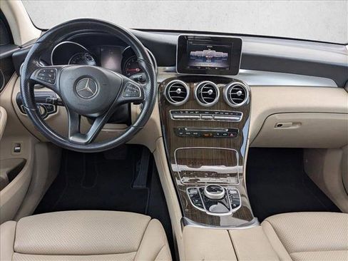 Used 2019 Mercedes-Benz GLC 300 image 17