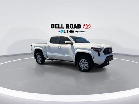 Certified 2024 Toyota Tacoma SR5 AWD/4WD image 2
