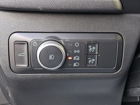 Used 2020 Ford Escape SEL image 19