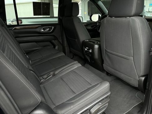 Used 2023 GMC Yukon XL SLE w/ Gmc Pro Safety Plus Package AWD/4WD image 19