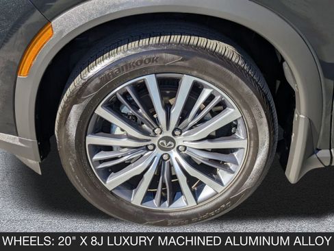 Used 2025 INFINITI QX60 Sensory w/ Vision Package image 11