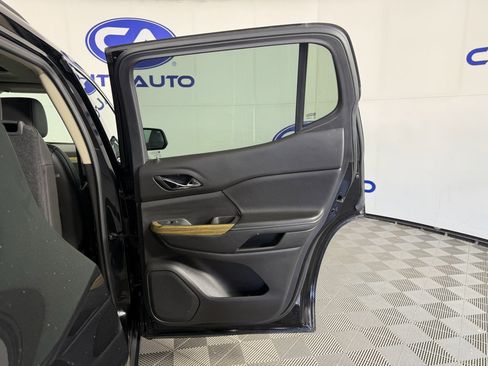 Used 2019 GMC Acadia Denali w/ Technology Package image 15