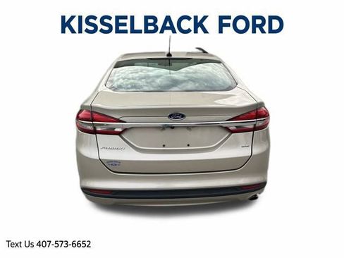 Certified 2017 Ford Fusion SE image 4