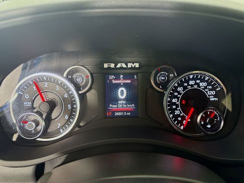 Used 2024 RAM 2500 Big Horn w/ Bed Utility Group image 12