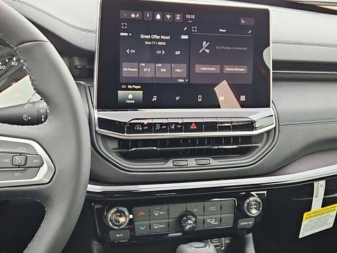 New 2026 Jeep Compass Latitude image 27