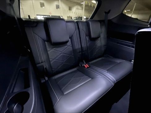 Used 2025 Volkswagen Atlas SE image 26