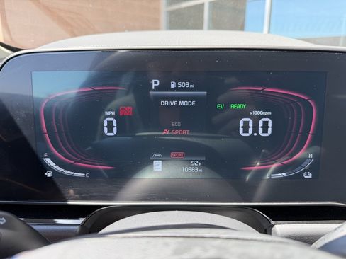 Used 2025 Kia Niro EX FWD image 18