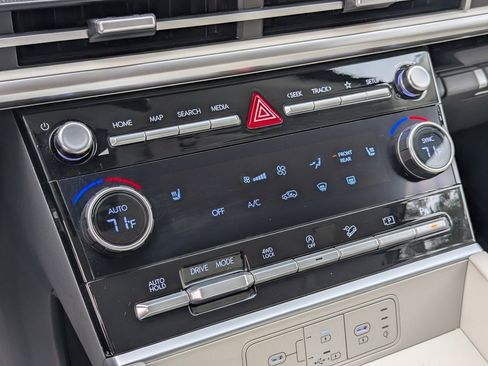 Used 2024 Hyundai Santa Fe SEL image 19