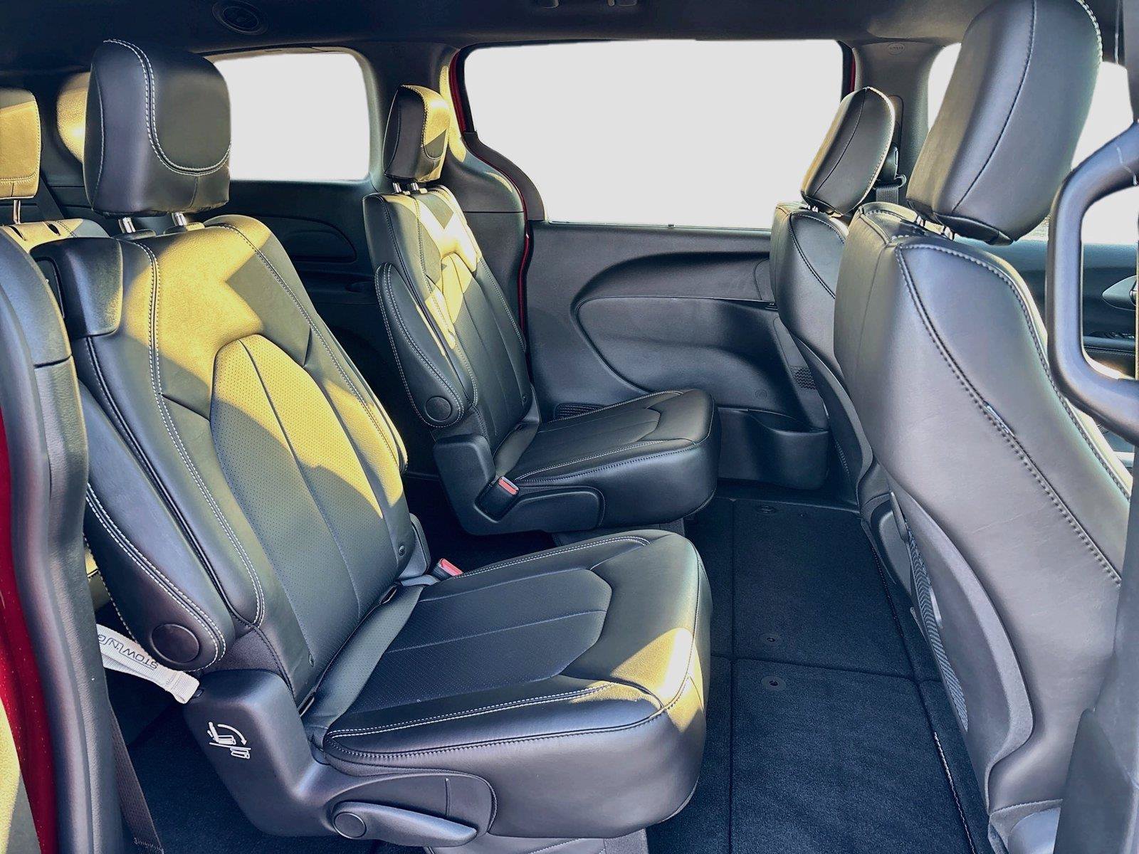 New 2027 Chrysler Pacifica Select AWD/4WD image 27