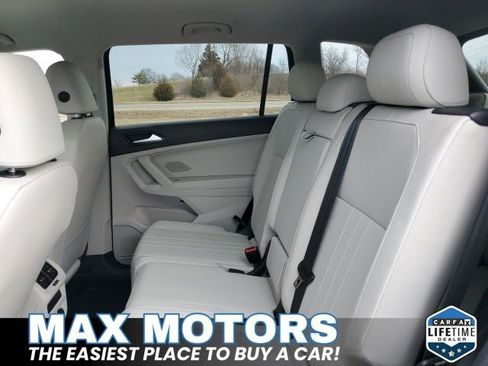 Used 2023 Volkswagen Tiguan SE FWD image 14