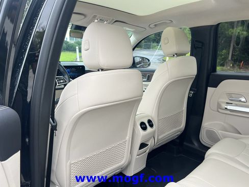 Used 2023 Mercedes-Benz GLB 250 image 23