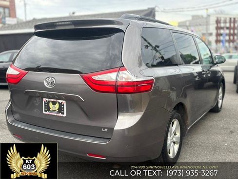 Used 2015 Toyota Sienna LE FWD image 6