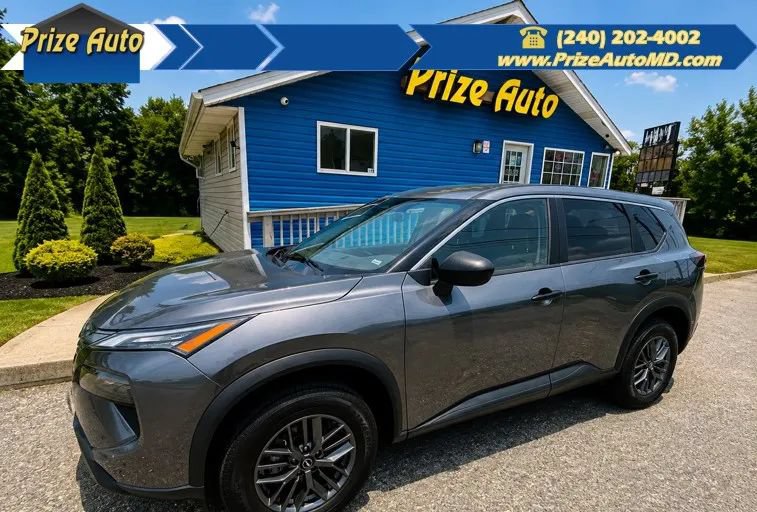 Used 2024 Nissan Rogue S FWD image 1