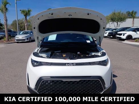 Certified 2025 Kia Soul LX image 9