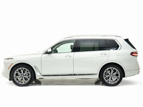 Used 2026 BMW X7 xDrive40i AWD/4WD image 33