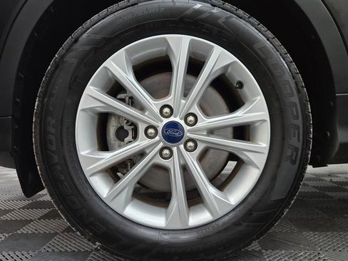 Used 2019 Ford Escape SEL image 16