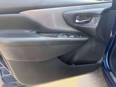 Used 2019 Nissan Murano S AWD/4WD image 16