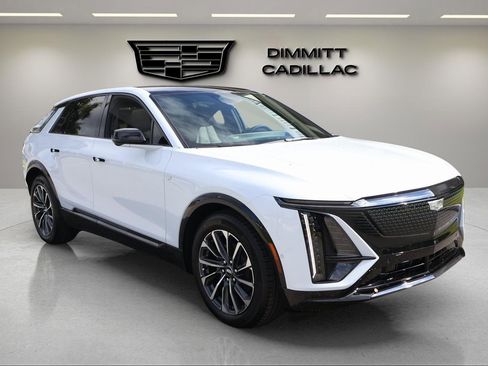 New 2026 Cadillac Lyriq Sport image 9