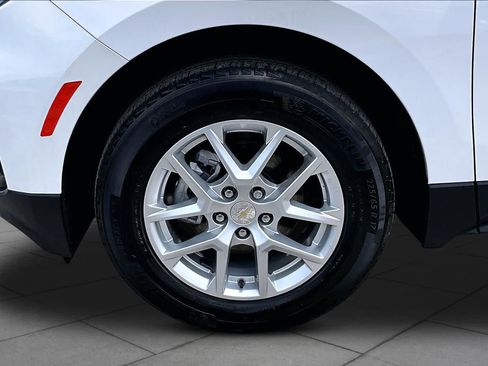 Used 2024 Chevrolet Equinox LS FWD image 11