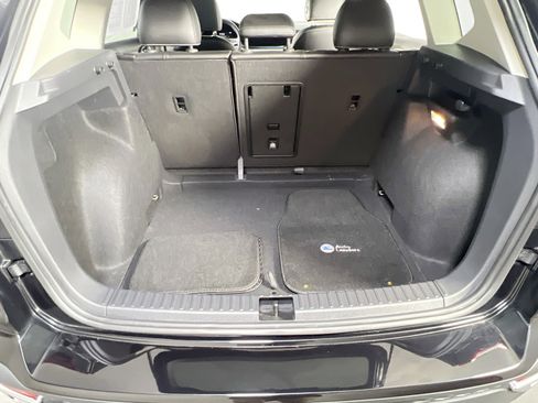 Used 2022 Volkswagen Taos SE image 25