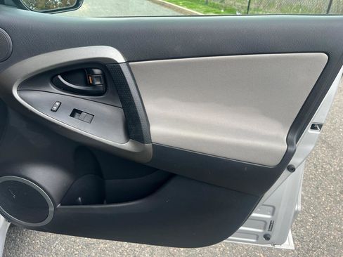 Used 2012 Toyota RAV4 4WD w/ Value Pkg image 13