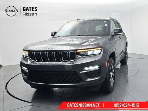 Used 2024 Jeep Grand Cherokee Limited w/ Trailer Tow Package AWD/4WD image 3