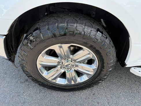 Used 2018 Ford F150 XLT w/ Equipment Group 302A Luxury AWD/4WD image 41