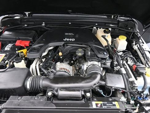 Used 2021 Jeep Gladiator Rubicon image 18