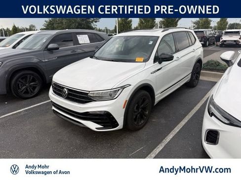 Used 2024 Volkswagen Tiguan SE R-Line AWD/4WD image 2