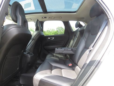 Used 2018 Volvo XC60 T5 Inscription w/ Convenience Package AWD/4WD image 20