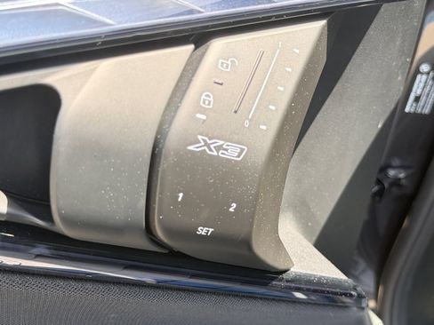 Used 2025 BMW X3 xDrive30i AWD/4WD image 24
