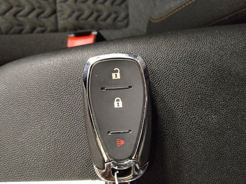 Used 2023 Chevrolet Equinox LT FWD image 32