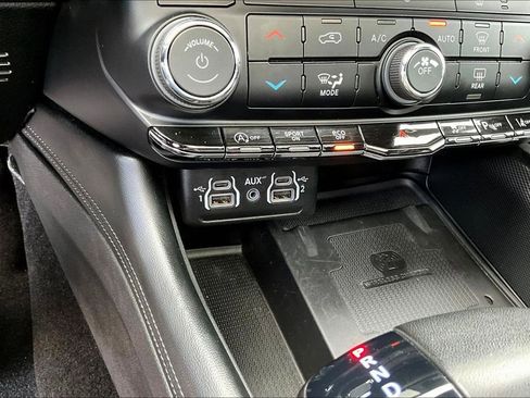 Used 2022 Dodge Durango GT AWD/4WD image 18