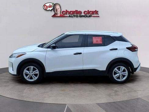 Used 2024 Nissan Kicks S FWD image 2
