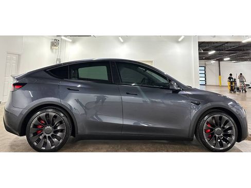Used 2022 Tesla Model Y Performance AWD/4WD image 10