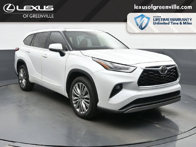 Used 2022 Toyota Highlander Platinum FWD image 2