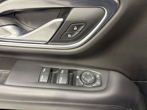 Used 2021 GMC Yukon XL SLE image 26