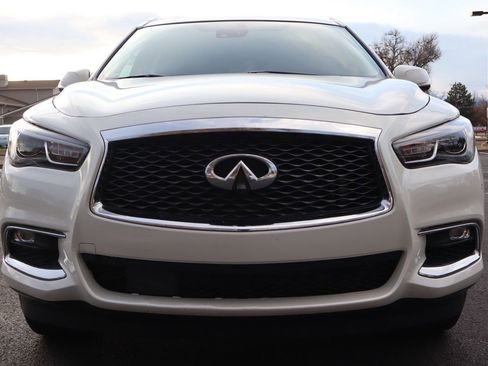 Used 2020 INFINITI QX60 Luxe w/ Essential Package image 13