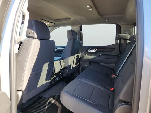 New 2026 GMC Sierra 1500 SLE w/ Preferred Package image 18