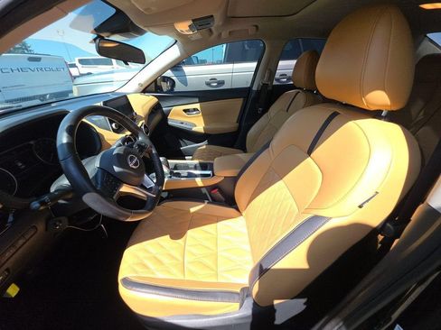 Used 2024 Nissan Sentra SV w/ SV Premium Package FWD image 6