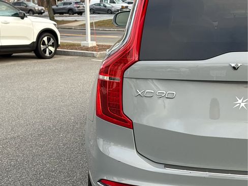 Used 2024 Volvo XC90 B6 Plus w/ Protection Package Premier image 5