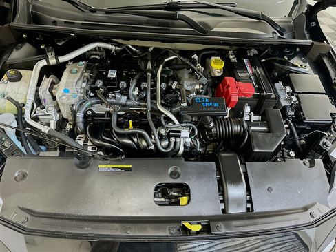 Used 2024 Nissan Sentra SV FWD image 33