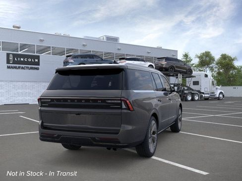 New 2026 Lincoln Navigator L Black Label AWD/4WD image 7