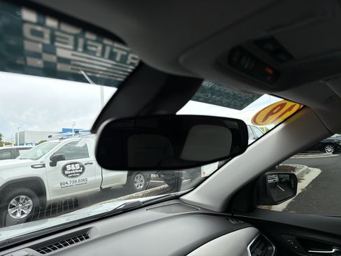 Used 2019 Chevrolet Equinox LS w/ LS Convenience Package image 26