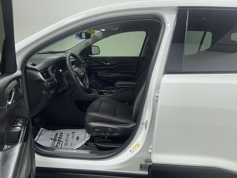 Used 2023 GMC Acadia AT4 image 9