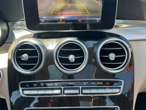 Used 2017 Mercedes-Benz C 300 4MATIC Sedan image 18