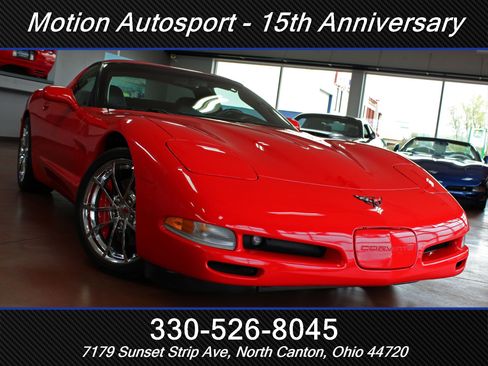 Used 2004 Chevrolet Corvette Coupe w/ Preferred Equipment Group RWD image 50