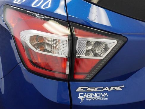 Used 2017 Ford Escape SE AWD/4WD image 31