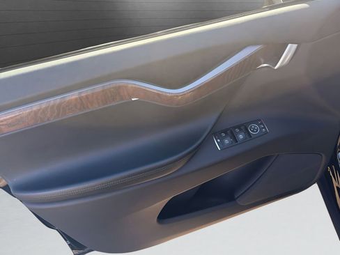 Used 2019 Tesla Model X 100D image 11